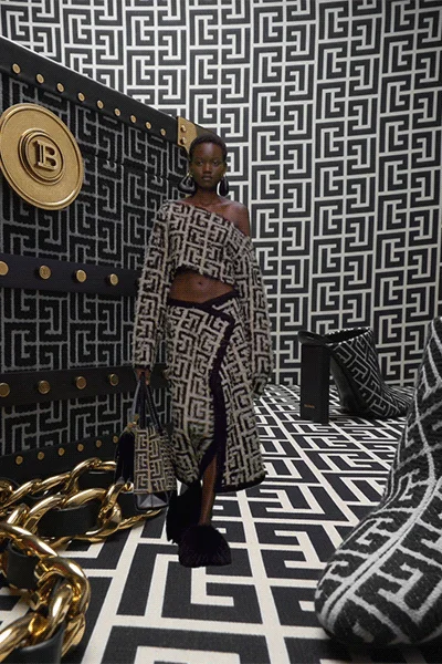 Look 15